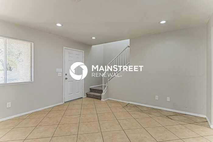 5632 S Vine Ave - Photo 2 of 17