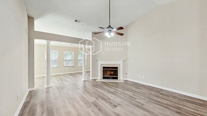 43 Clover Ct - Photo 5 of 33