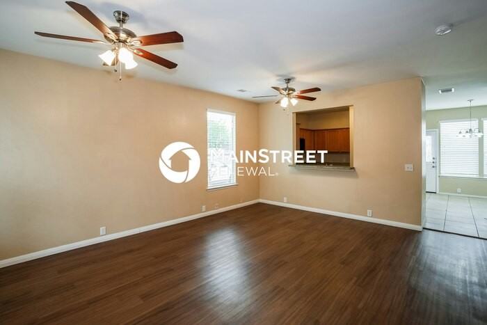 10708 Astor Dr - Photo 2 of 16