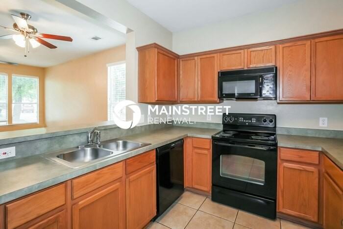 10708 Astor Dr - Photo 4 of 16