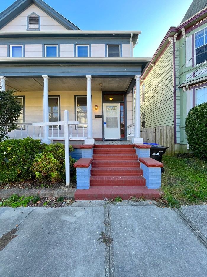 75 Webster Ave #75 - Photo 2 of 41