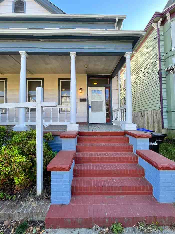 75 Webster Ave #75 - Photo 3 of 41