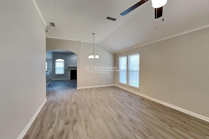 5932 Hillview Dr - Photo 5 of 23