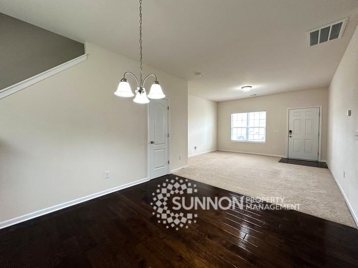2601 Meadow Crossing Dr - Photo 3 of 27