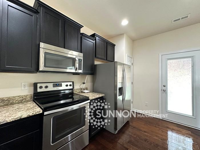 2601 Meadow Crossing Dr - Photo 4 of 27