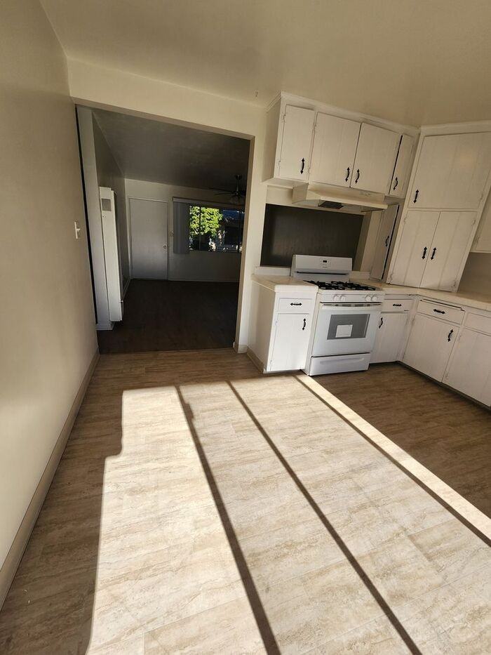 4436 Rosebud Ln #B - Photo 7 of 20