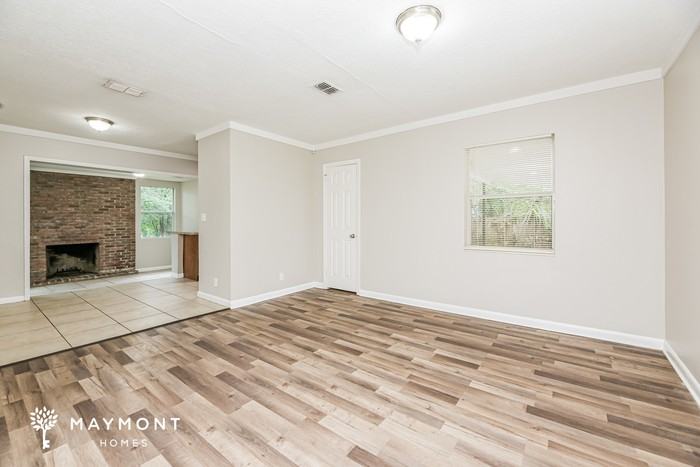 8804 Ricardo Ln - Photo 4 of 12