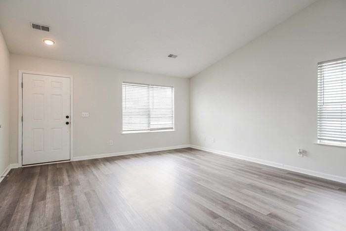 104 Granary Dr - Photo 4 of 12
