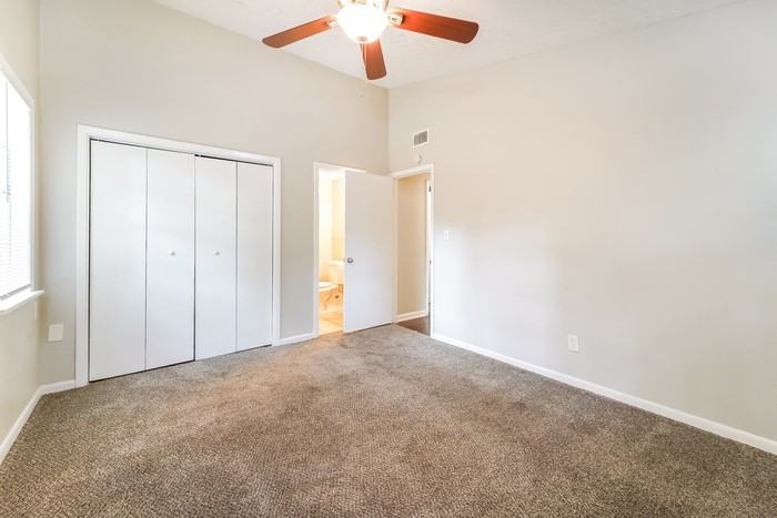 514 Bellevue St - Photo 7 of 12