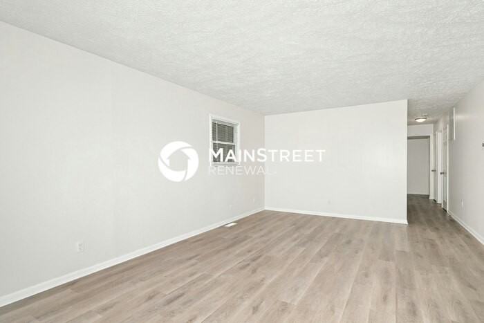 4314 Hoyt Ave - Photo 4 of 18