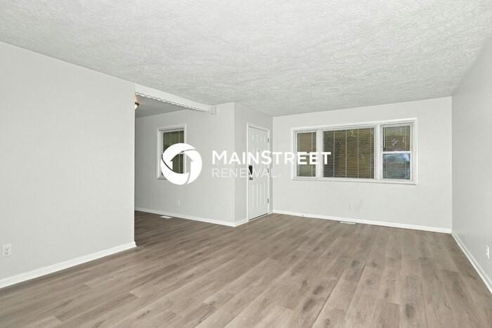 4314 Hoyt Ave - Photo 5 of 18