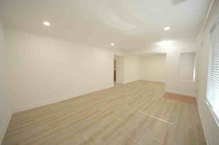 7 Diamondwood Ct - Photo 5 of 45