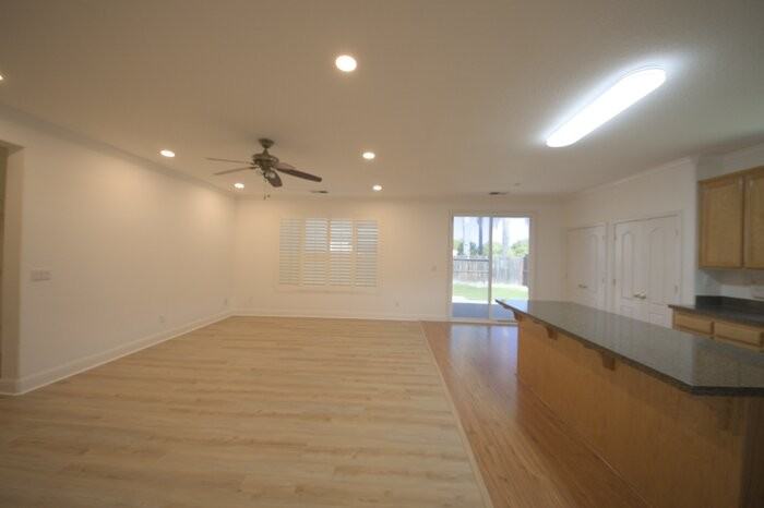 7 Diamondwood Ct - Photo 6 of 45