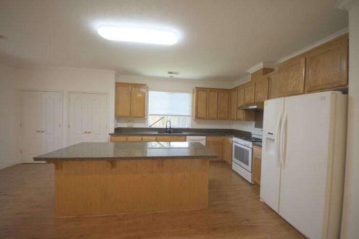 7 Diamondwood Ct - Photo 7 of 45