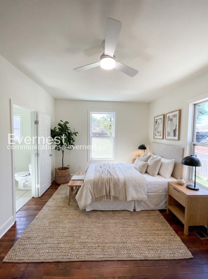 840 Seymour Ave - Photo 3 of 27