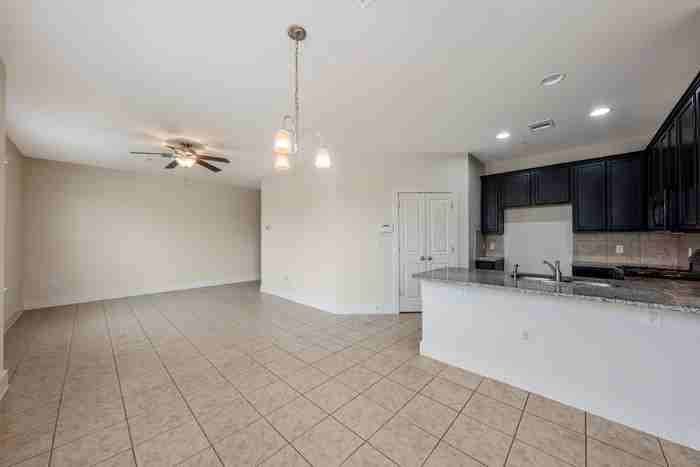 2212 Creekside Ln #C - Photo 4 of 16