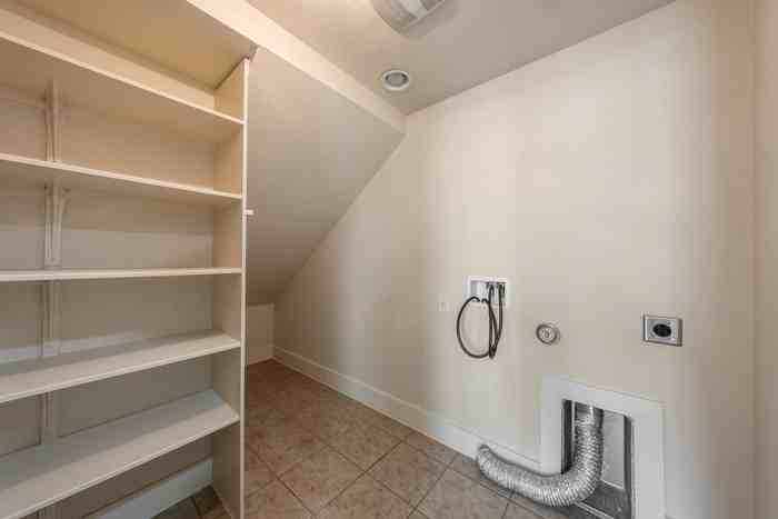 2212 Creekside Ln #C - Photo 7 of 16