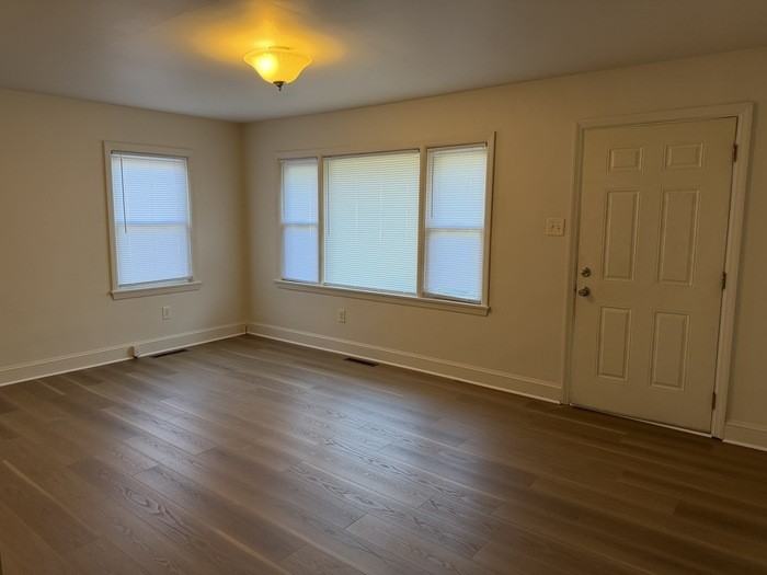 329 Washington St - Photo 2 of 7