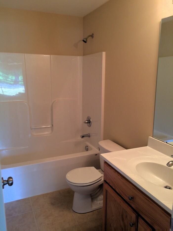421 Echo Ave - Photo 4 of 9
