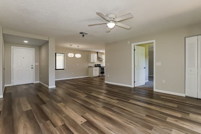 256 Connie Lee Ct - Photo 3 of 15