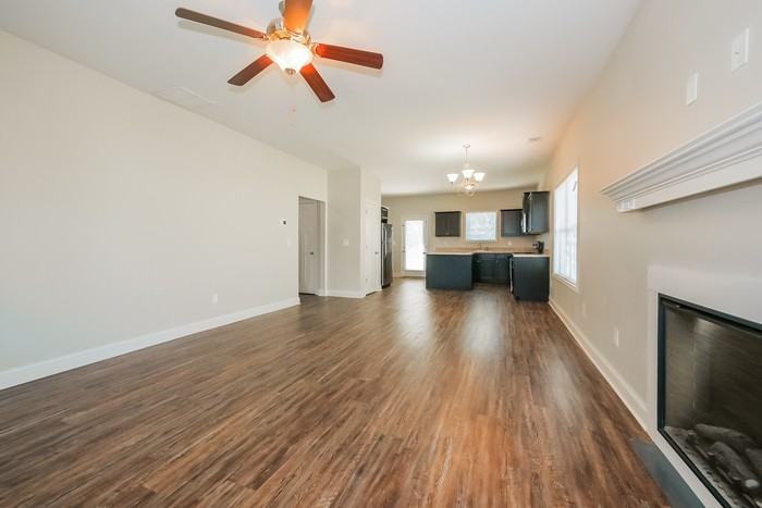 428 Pearl St - Photo 5 of 17