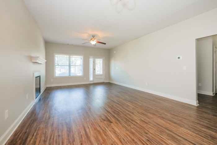 428 Pearl St - Photo 6 of 17