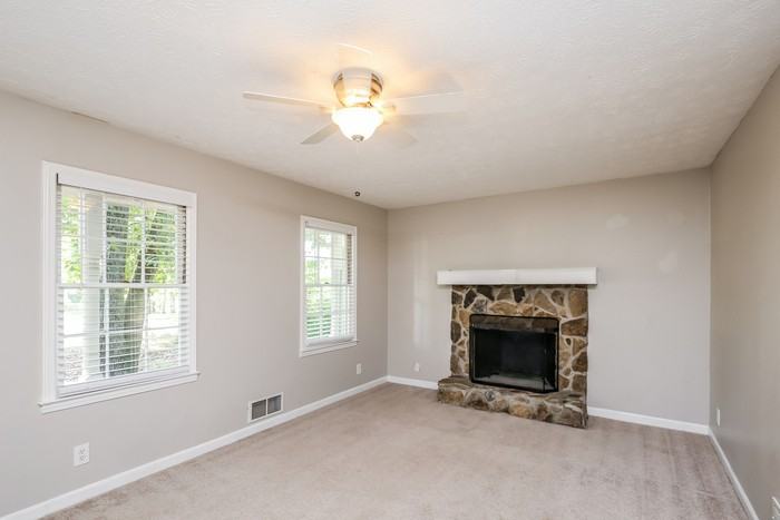 2412 Robin Ridge Dr - Photo 5 of 18