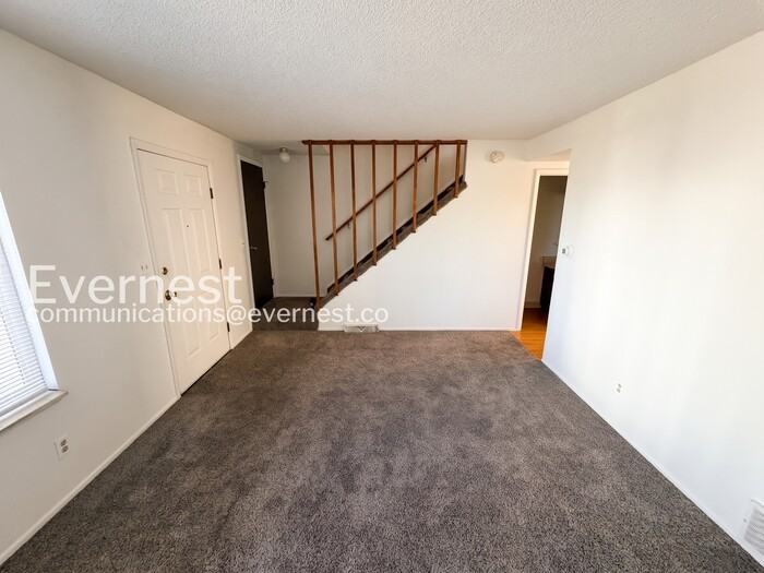 1220 Benton St - Photo 6 of 18