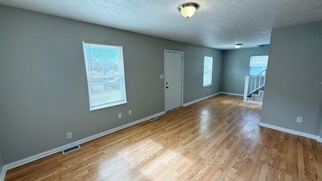 1022 W 31st St - Photo 2 of 11