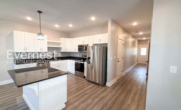 4417 Jersey Pike - Photo 4 of 22