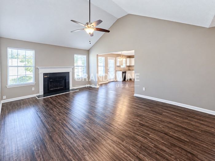 657 Rayella Dr - Photo 4 of 22
