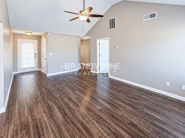 657 Rayella Dr - Photo 5 of 22