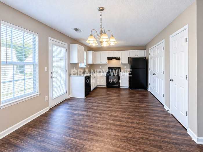 657 Rayella Dr - Photo 7 of 22
