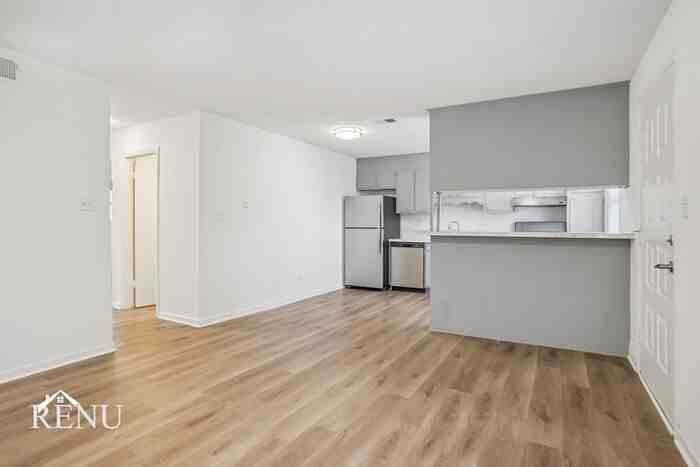 524 Michael St - Photo 2 of 33