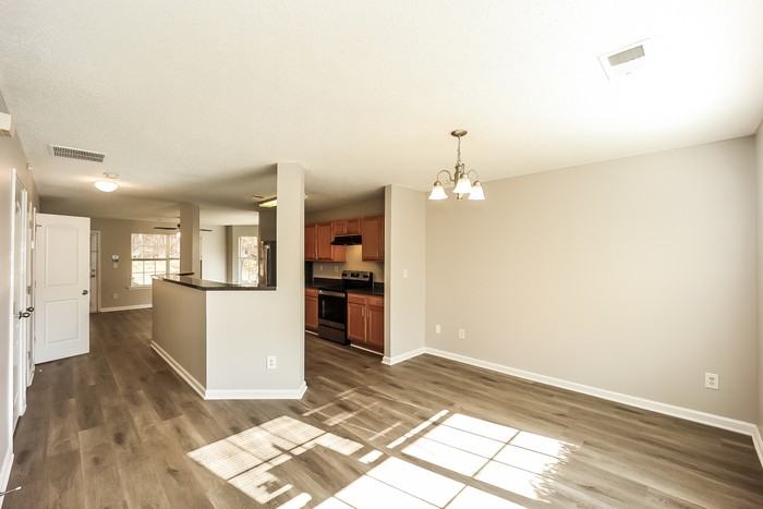 213 Prattling Ct - Photo 6 of 15
