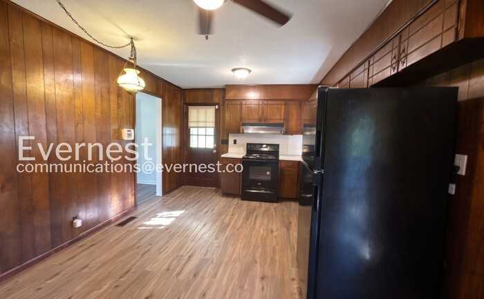 113 5th Pl - Photo 5 of 19