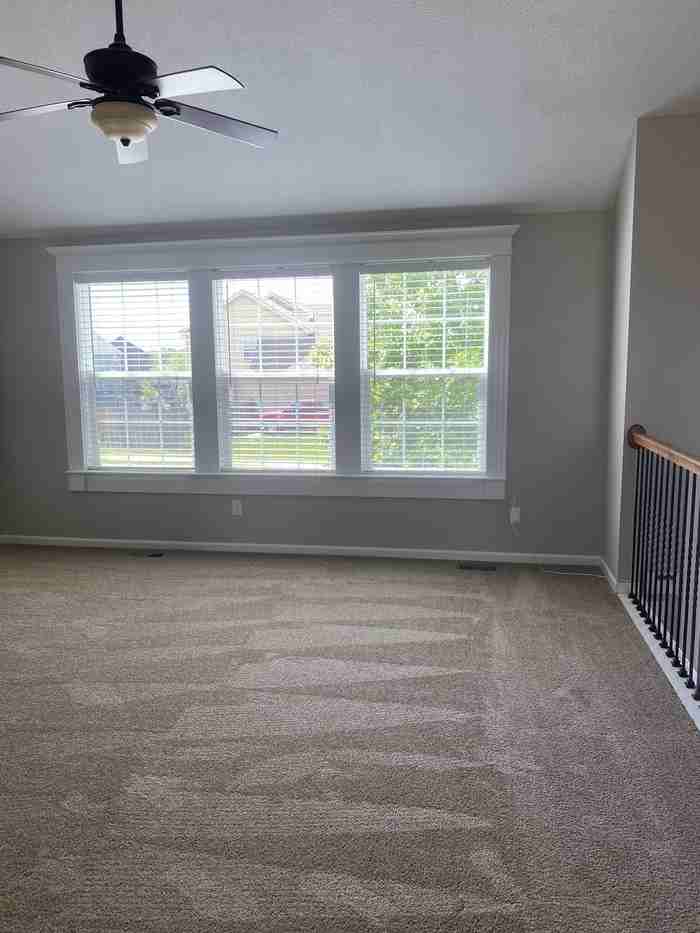 4809 S 22nd St - Photo 3 of 5