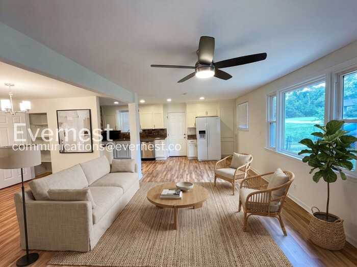 4017 Meadow Rd - Photo 2 of 23