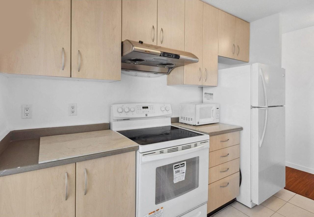 3663 Crowley Drive - Photo 5 of 10
