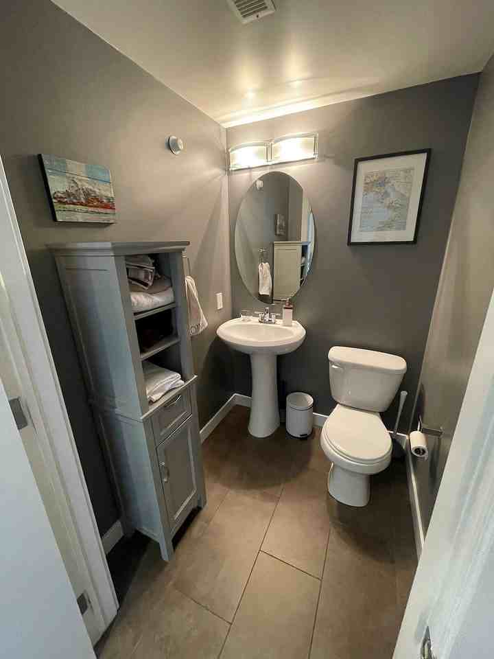 302 -302 34 St Nw - Photo 4 of 14