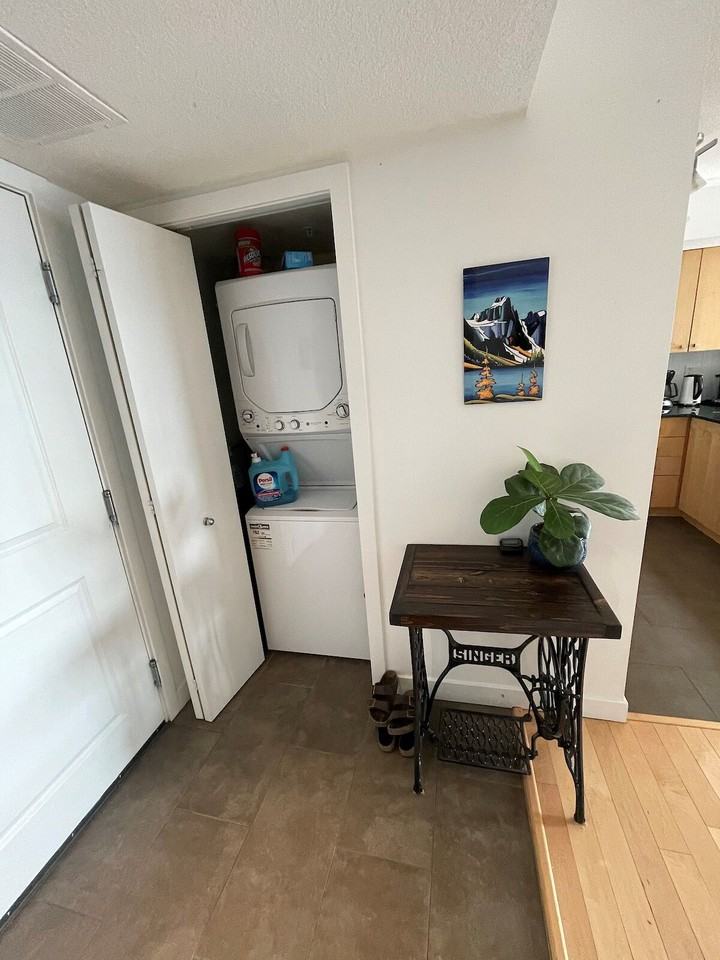 302 -302 34 St Nw - Photo 7 of 14