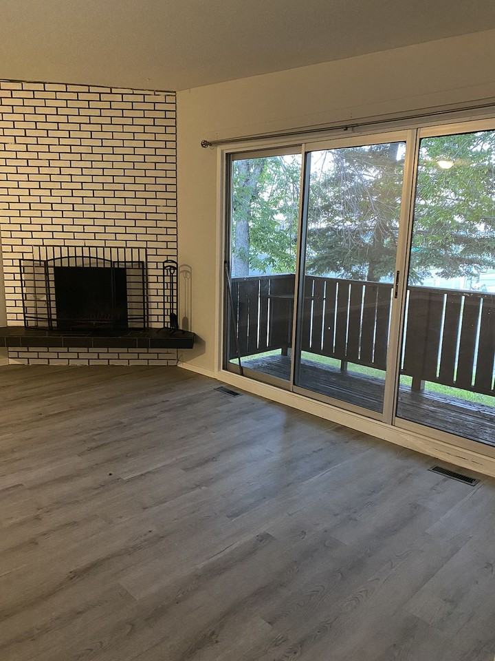 945 Canfield Cres Sw - Photo 5 of 12
