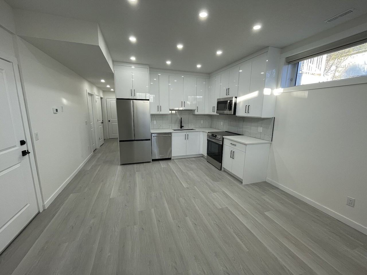 28 Arbour Glen Green Nw - Photo 2 of 25