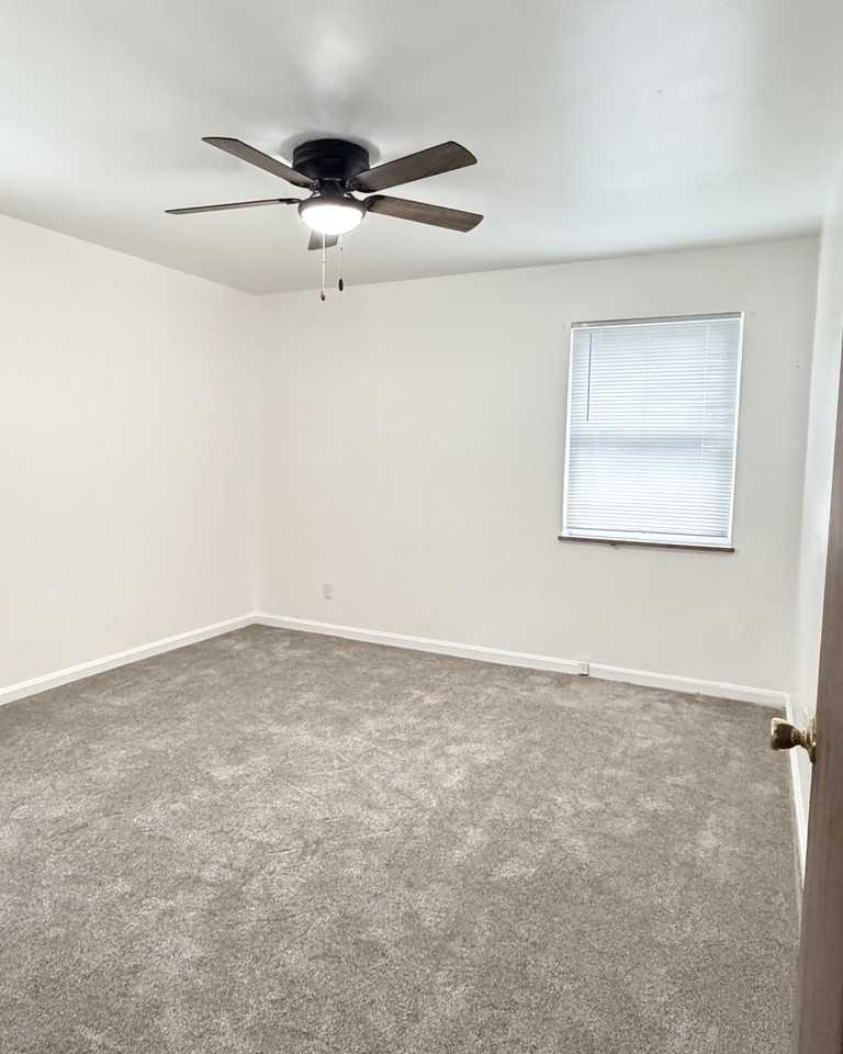 620 Maple Dr #D - Photo 5 of 11