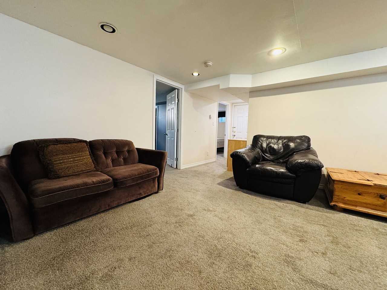 11414 75 Ave Nw - Photo 2 of 11