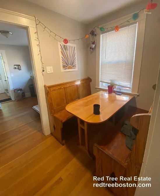 651 Washington St #1 - Photo 5 of 8