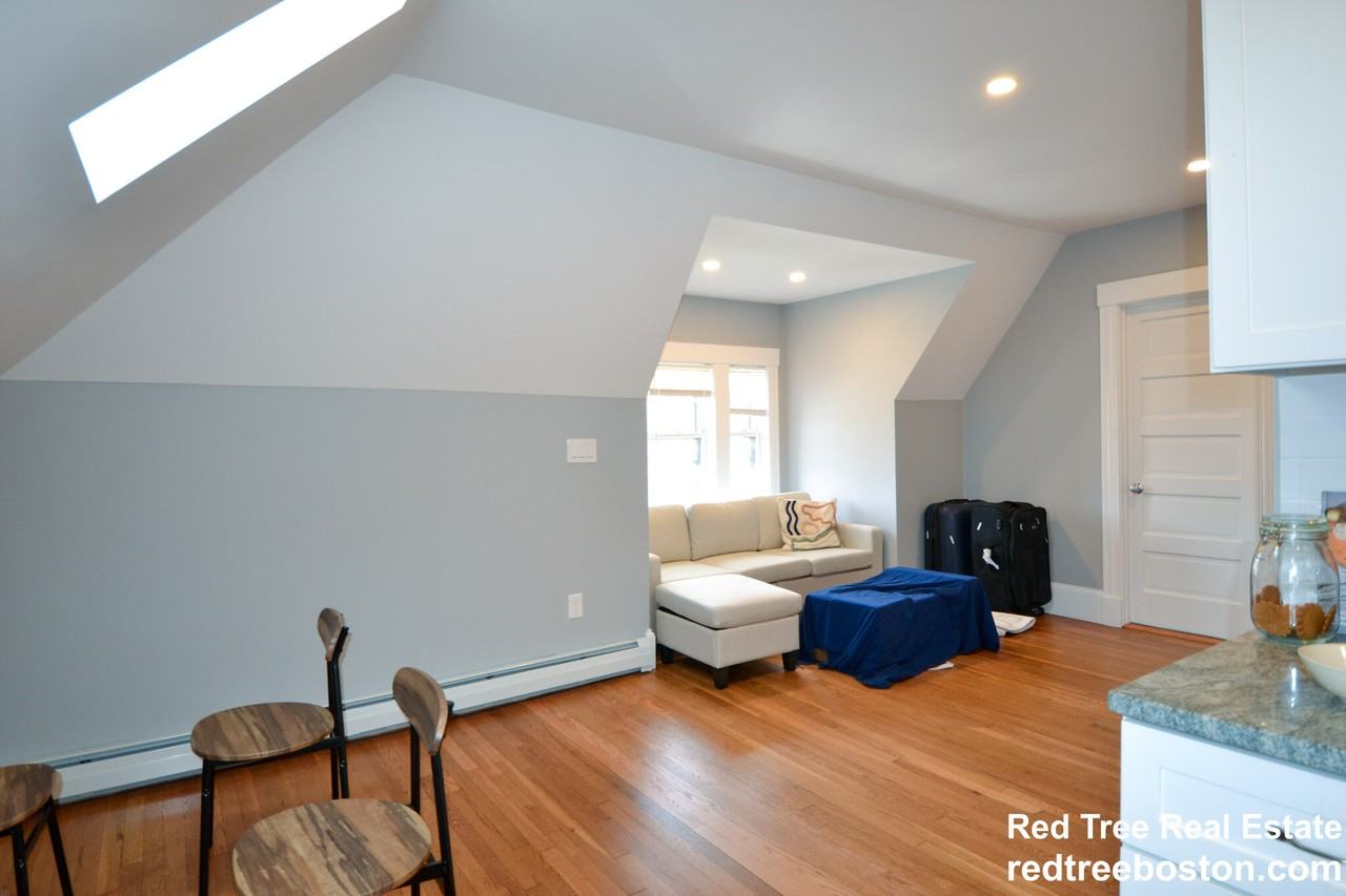 6 South St #3 - Photo 3 of 8