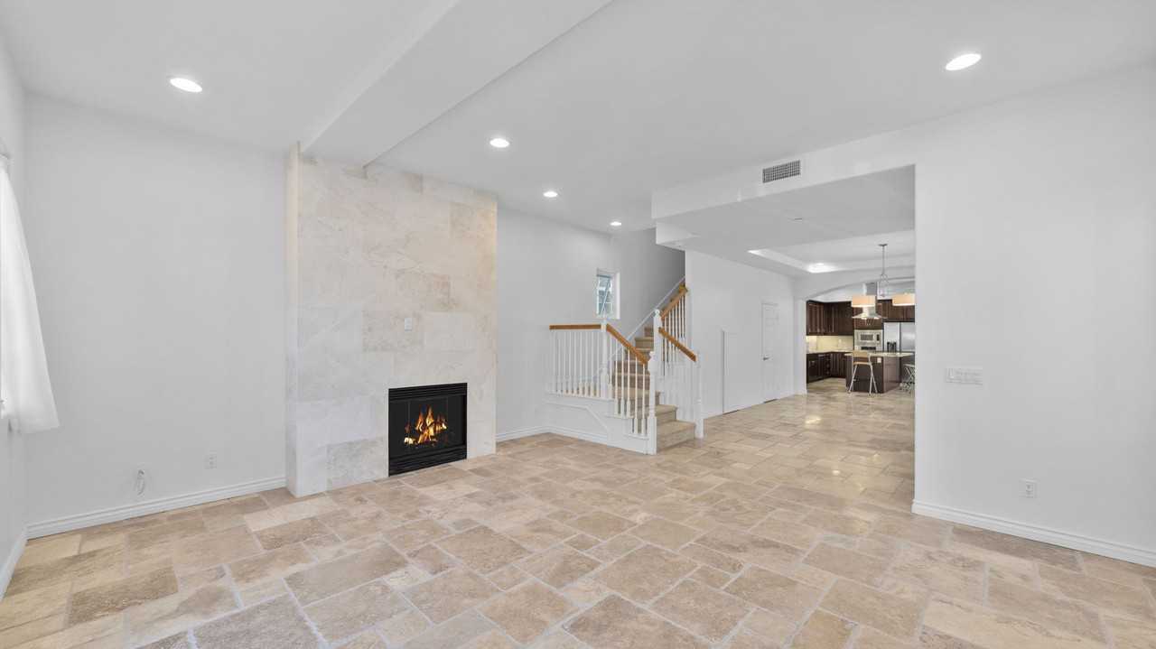 723 N Freeman St #NA - Photo 3 of 30