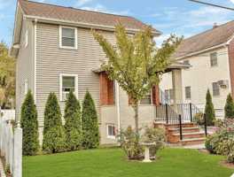 featured image of 7 Hopper St