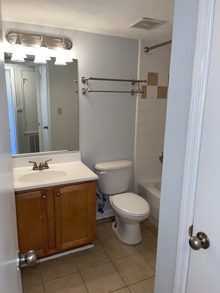 3175 7 Pines Court #301 - Photo 6 of 20